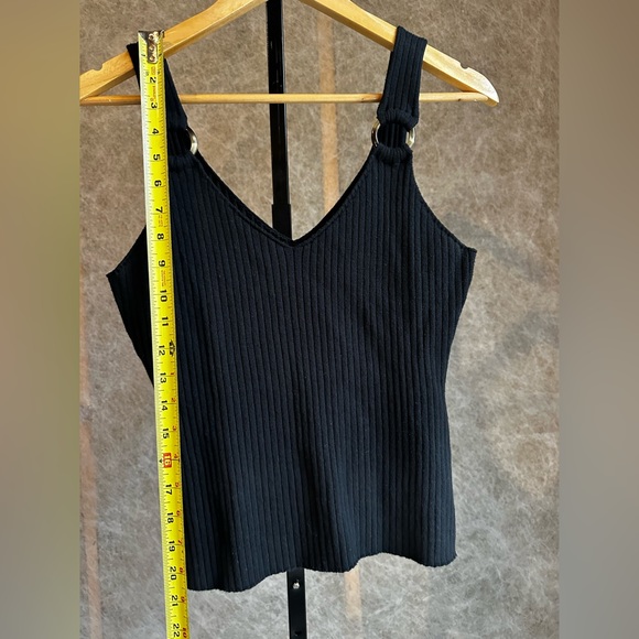 Y2K Style Ann Taylor Factory Black Tank Top with Tortoise accent Rings size M - Picture 9 of 11